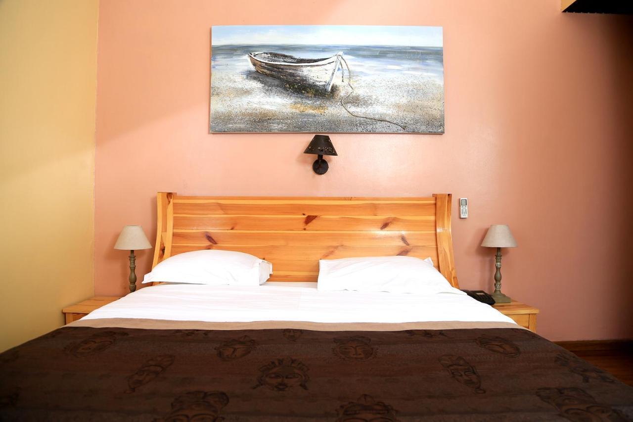 Hotel Du Plateau Дакар Екстер'єр фото